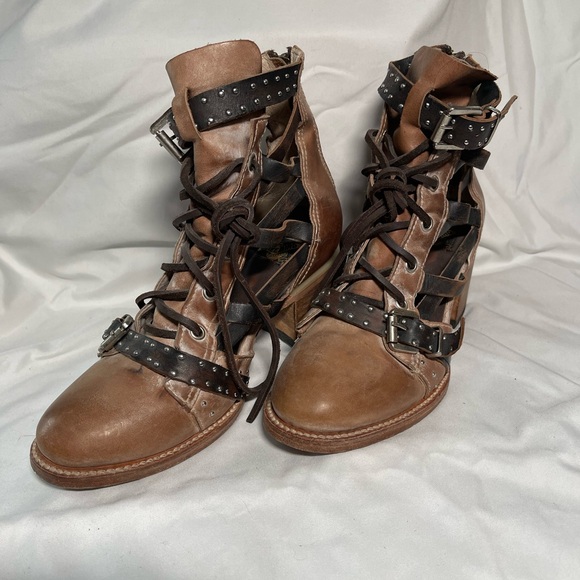 Freebird Cheyenne Heeled Sandal Booties. Size 8 - Picture 3 of 8